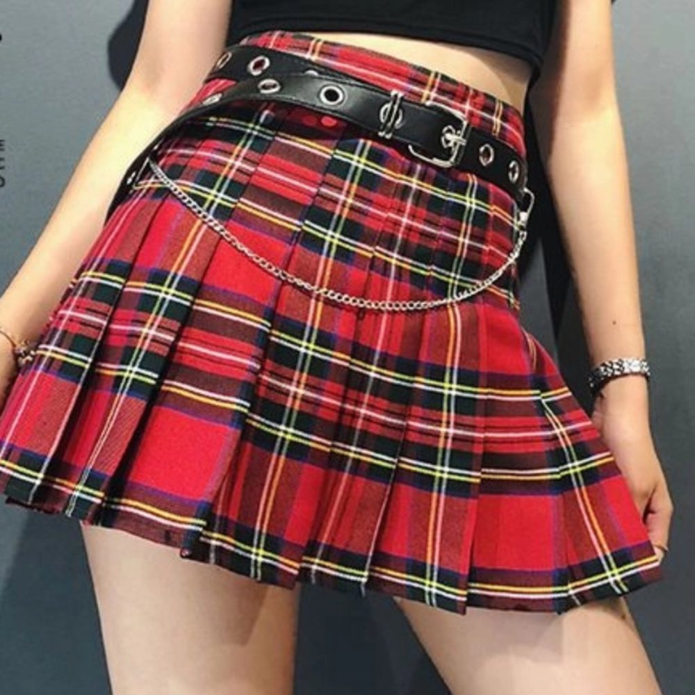 red plaid skirt♡